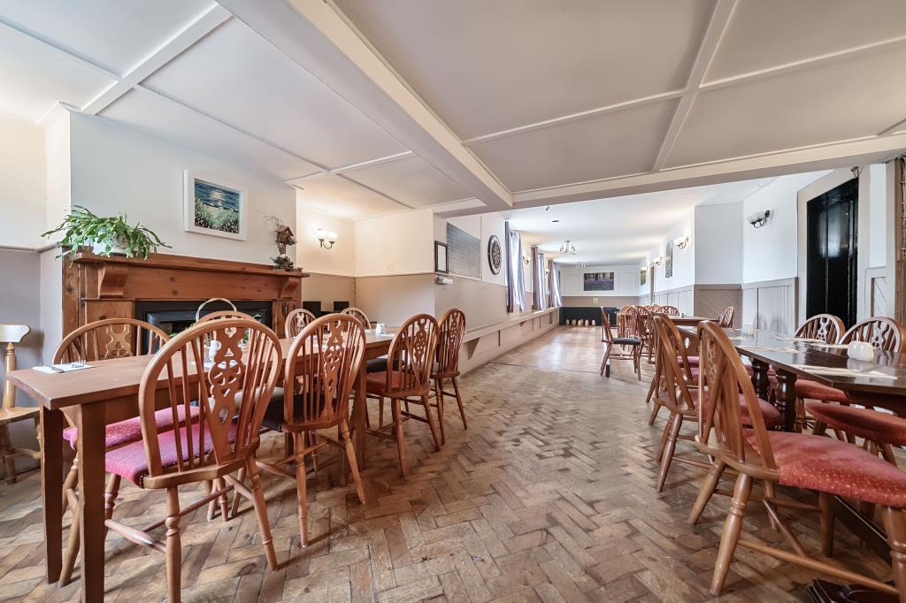 Lot: 147 - FREEHOLD PUBLIC HOUSE WITH LIVING ACCOMMODATION ABOVE - Skittle alley function room